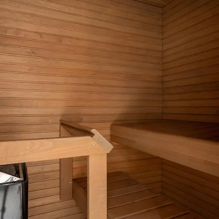 Downtown Penthouse With Sauna アパート ヘルシンキ